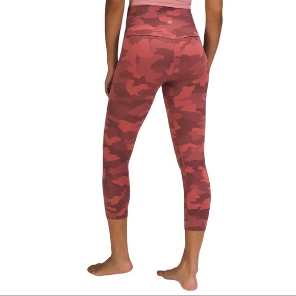 LULULEMON Align Cropped 21" Leggings in Heritage 365 Camo Brier Rose - Picture 2 of 10